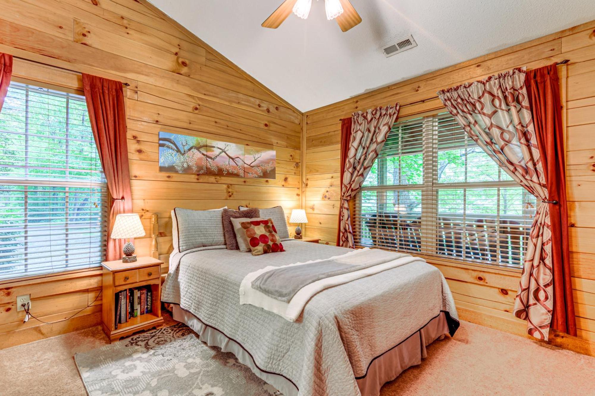 Serene Maggie Valley Retreat With Deck And Hot Tub! Экстерьер фото